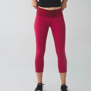 Lululemon Reversible Wunder Under Crop III. Size 4